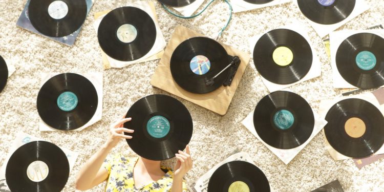 Por que nós, jovens, estamos tentando escapar do digital?